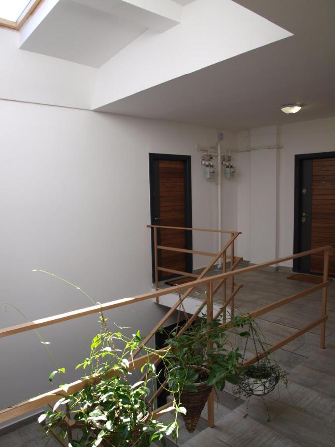 Amavera Apartment ทาร์กู จิอู ภายนอก รูปภาพ