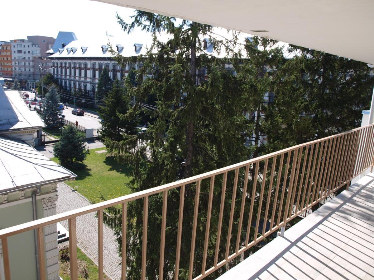 Amavera Apartment ทาร์กู จิอู ภายนอก รูปภาพ